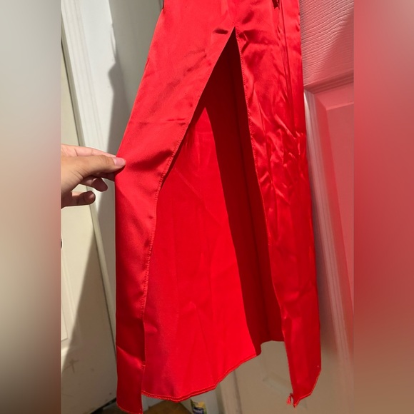 ZARA Silk red dress - Picture 3 of 7